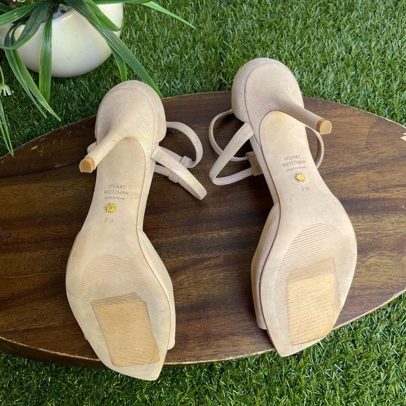 Stuart Weitzman Anastasia 100
Suede Sandal in Metallic size 8.5 - Picture 7 of 10